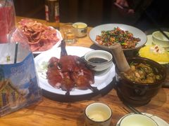 脆皮小刀鸭-老滇山寨•云南特色菜•地方菜•民族风情歌舞表演(金碧店)