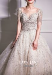 -Lady  Jane高端婚纱礼服馆