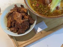 -百春原湖南牛肉粉(百联世纪店)