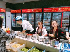 自助取餐区-钢管厂歆瑞源油卤串串香(春熙路太古里店)