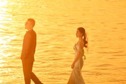 -雪中彩影婚纱摄影·微光艺术中心