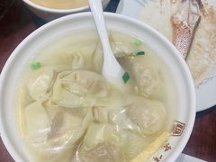 刀鱼馄饨-老半斋(福州路店)