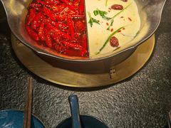 -湊湊火锅·茶憩(南京东路悦荟店)