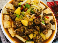大盘鸡焖饼-老回民手工拉面馆