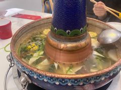 -毛辣果·贵州红酸汤牛肉火锅(西单店)
