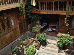 -五花石之旅客栈