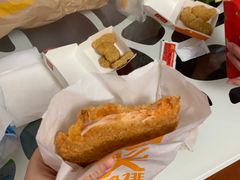 -麦当劳(轻轨曹杨路店)