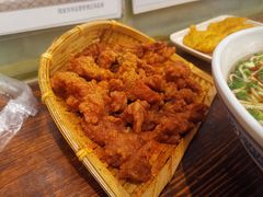 -爆炸头阿姨小四川正宗川味小吃(无任何分店)