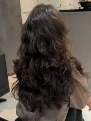 -十六番发型师事务所