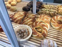-焙丽拾光(麦凯乐直营店)