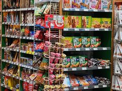 -绿叶子超市(公园大道店)