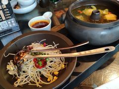 -云海肴·汽锅鸡·云南菜(天山百盛优客店)