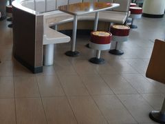 -麦当劳(展览路店)