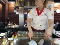 -利昂法式铁板主题餐厅(新奥购物中心店)