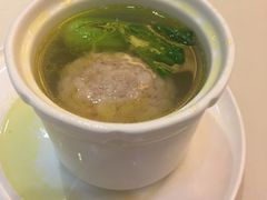 松茸蟹粉狮子头-老正兴菜馆(福州路店)