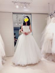 -Flora婚纱礼服定制租赁店