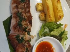 西贡炭烧烤猪颈肉配菠萝-美奈小馆·东南亚菜(福田星河COCO Park店)