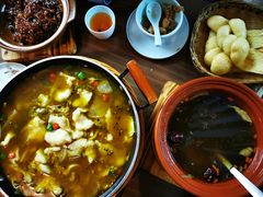 -有红鸡毛店·川菜(建设路店)