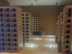 -涨巢·潮玩水疗局