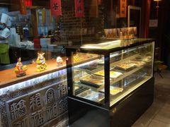 面包甜点陈列柜-京味斋·北京烤鸭(北京南站洋桥店)