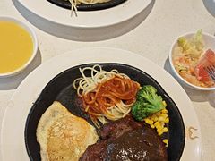-汤姆家的牛排意面披萨(融创茂店)