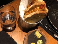 餐前包-AZUL by FUEL蓝色·法式酒馆(琶醍店)