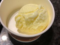 哈根达斯-钱小奴海鲜自助黑金店(杭州滨江龙湖店)