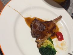 -松咖啡自助餐厅·松北香格里拉