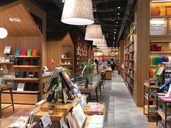 -百新书局(尚悦湾店)