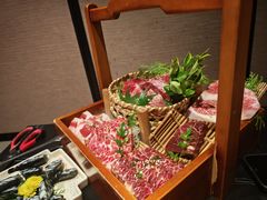 -山川小町·极番烧肉(新地假日广场店)
