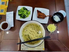 -百年老字号·观振兴蟹黄面·三虾面·苏式面(观前街富仁坊巷店)