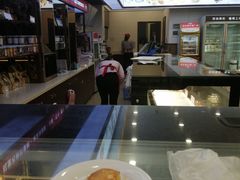 -红宝石·鲜奶小方·海派西点房(南丹店)