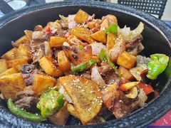 -老钟家烤羊排·敦伊阁清真餐厅胡羊焖饼