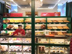 面包甜点陈列柜-南来顺饭庄·清真(南菜园店)