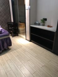 -PE SALON