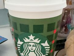 -星巴克臻选(上海虹桥新天地三店)