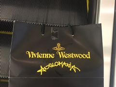 -Vivienne Westwood(上海来福士广场店)