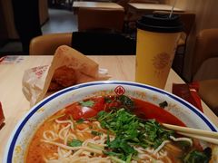 -遇见小面(东方宝泰店)