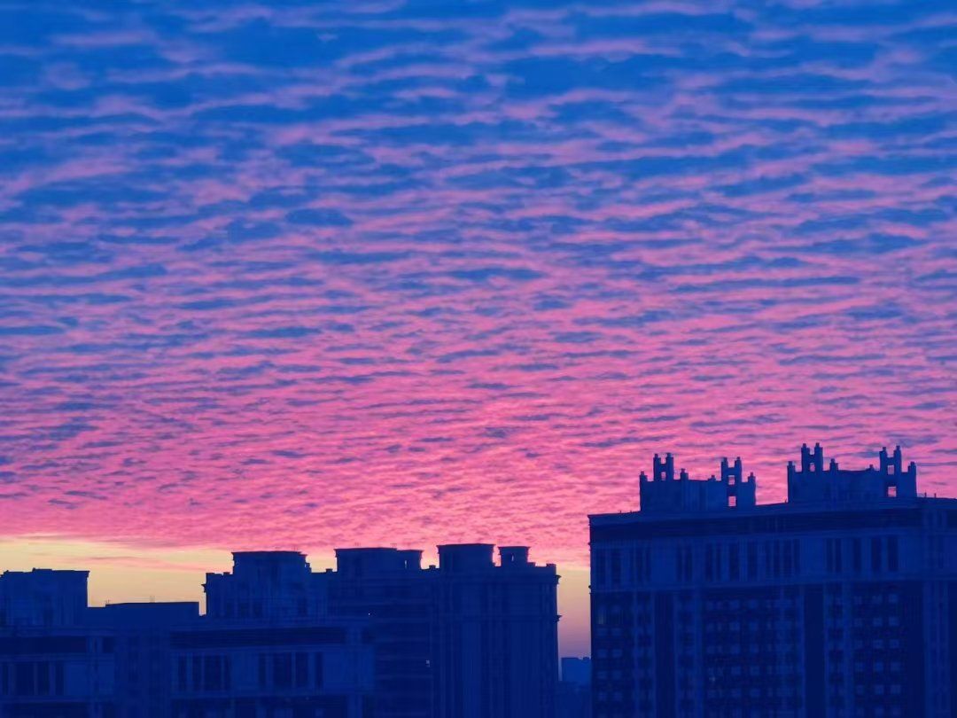 傍晚的天空色彩斑斓