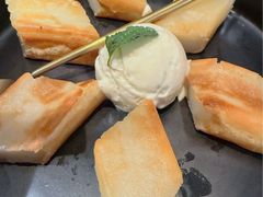 冰淇淋脆皮年糕-南里山房·新淮扬菜(徐汇万科店)