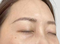 -一个差评成就的纹眉店