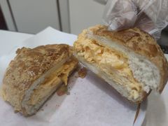 猪扒蛋菠萝包-華歡冰室-WahFoon(吉大店)
