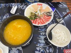 -桥香园过桥米线(国贸店)