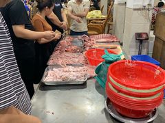 -标记美食新鲜猪杂(兴南大道店)