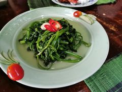 大蒜炒空心菜-Lam Vien Restaurant