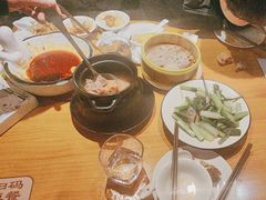 -莲餐厅·湖北菜·潜江小龙虾店(愚园路店)