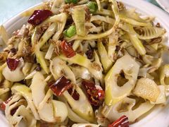 -土砂锅生态山庄·非遗砂锅雅鱼