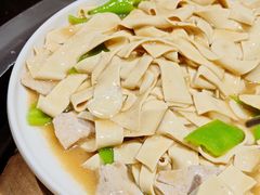尖椒干豆腐-哈尔滨烧烤·山河村铁锅炖(交大店)