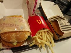 -麦当劳(水坑尾街店)