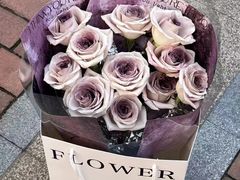 -何兮花店·气球派对鲜花店(马桥银春路万科城店)